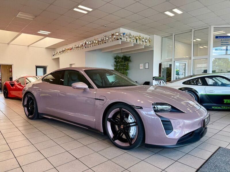 Frozenberrymetallic Gebraucht 2021 Porsche Taycan Performance Package Limousine | 62.850 € (Etwas zu teuer) - Bild 1/4