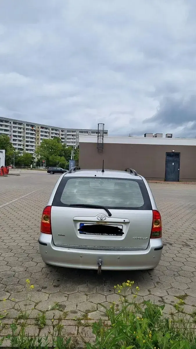 Gebraucht Toyota Corolla 110 PS (80 kW) 2005 Silber Kombi