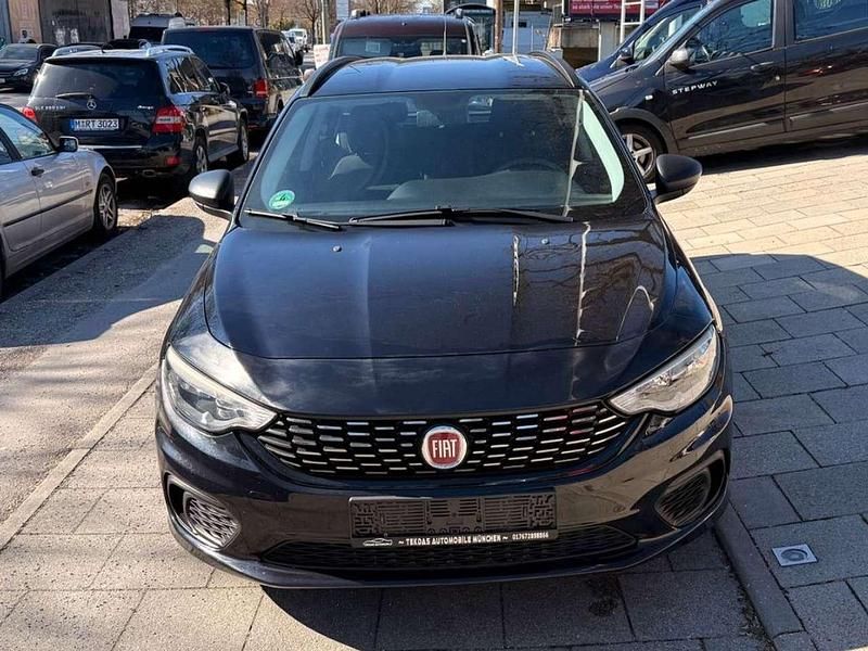 Gebraucht Fiat Tipo Pop 95 PS (69 kW) 2017 Schwarz Kombi