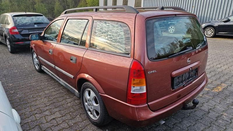 Usata Opel Astra Selection 125 CV (91 kW) 2000 Rosso Berlina