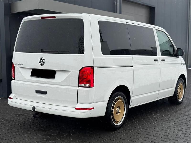 Gebraucht VW Multivan Family 150 PS (110 kW) 2020 Weiß Van