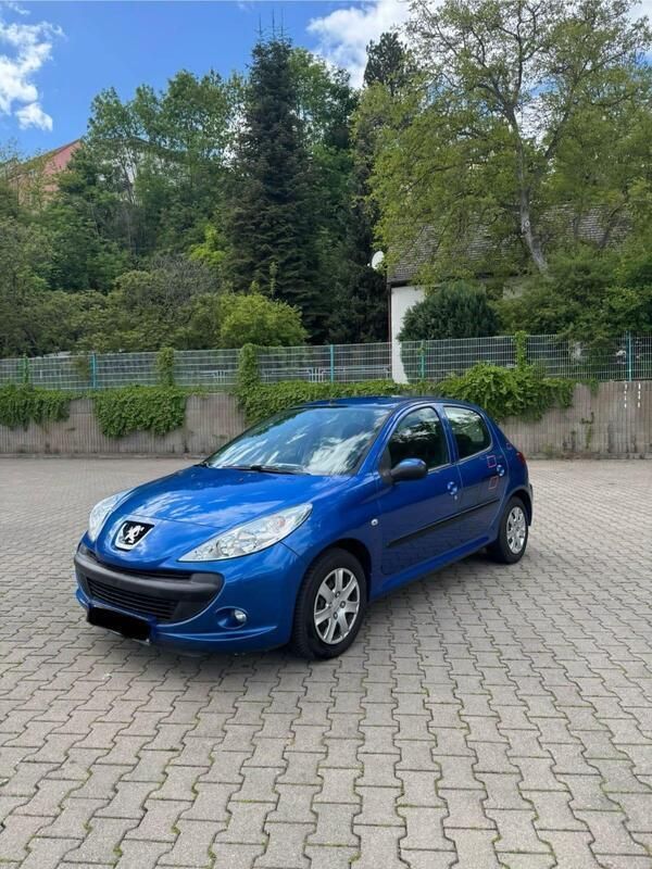 Blau Gebraucht 2010 Peugeot 206+ Kleinwagen | 2.950 € (Fairer Preis) - Bild 1/4