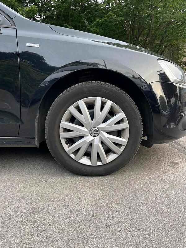 Gebraucht VW Jetta 122 PS (89 kW) 2013 Schwarz Limousine