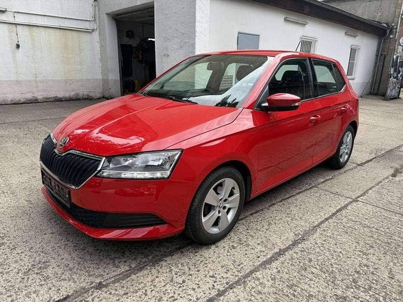 Gebraucht Skoda Fabia Active 60 PS (44 kW) 2021 Rot Kleinwagen