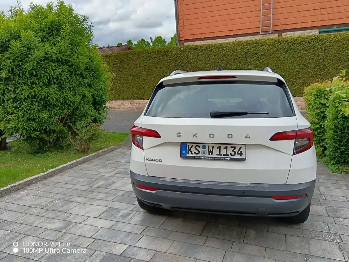 Gebraucht Skoda Karoq Clever 150 PS (110 kW) 2021 Weiß SUV