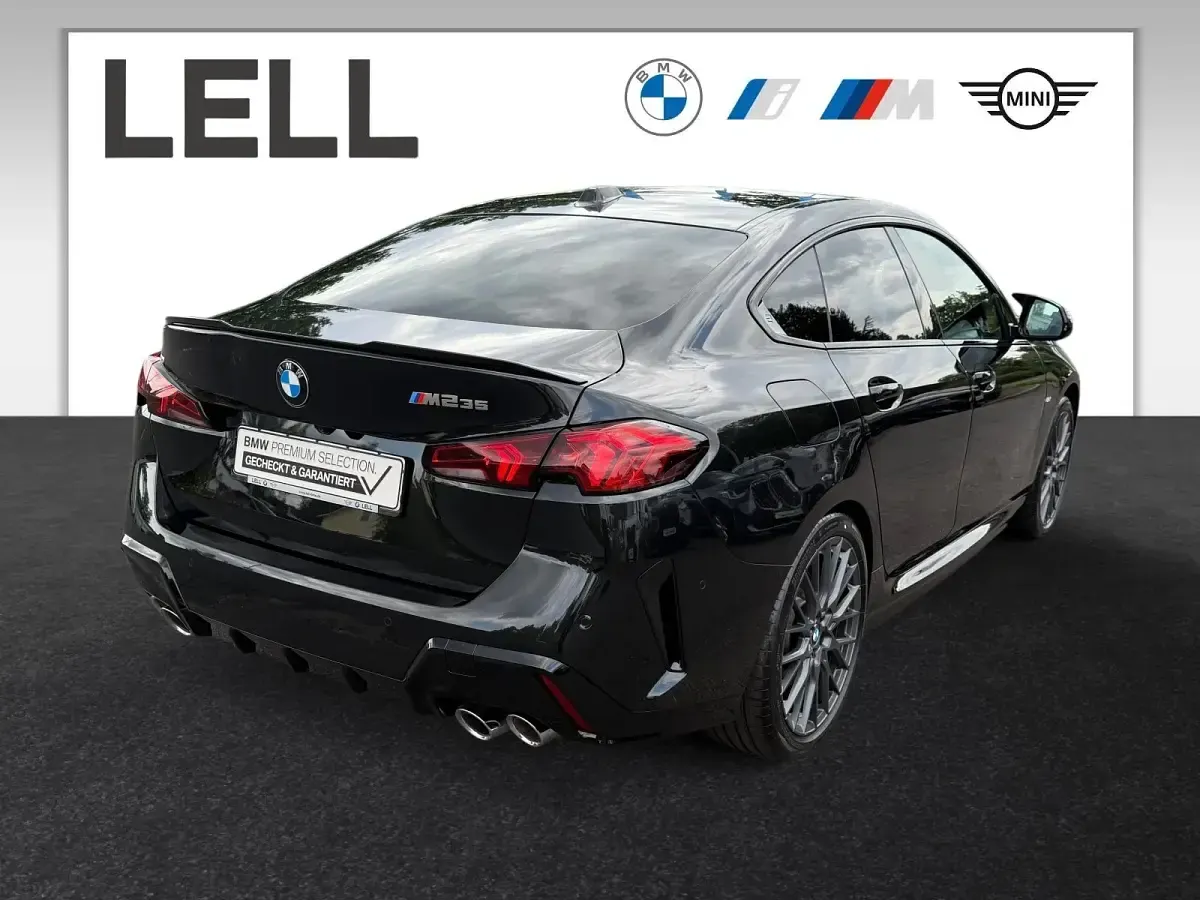 Gebraucht BMW M235 Sport Line 317 PS (233 kW) 2025 Schwarz Coupé