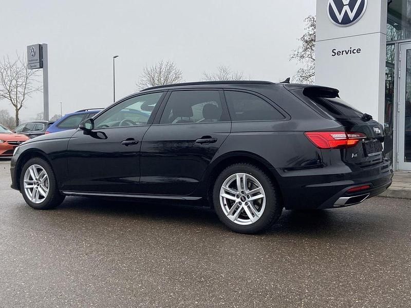 Gebraucht Audi A4 Advanced 204 PS (150 kW) 2022 Schwarz Kombi