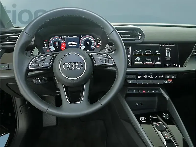 Gebraucht Audi A3 Sportback 116 PS (85 kW) 2025 Schwarz Kleinwagen