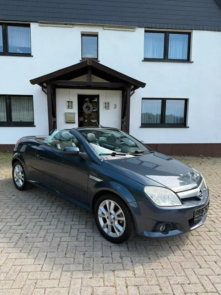 Gebraucht Opel Tigra 90 PS (66 kW) 2007 Blau Cabrio