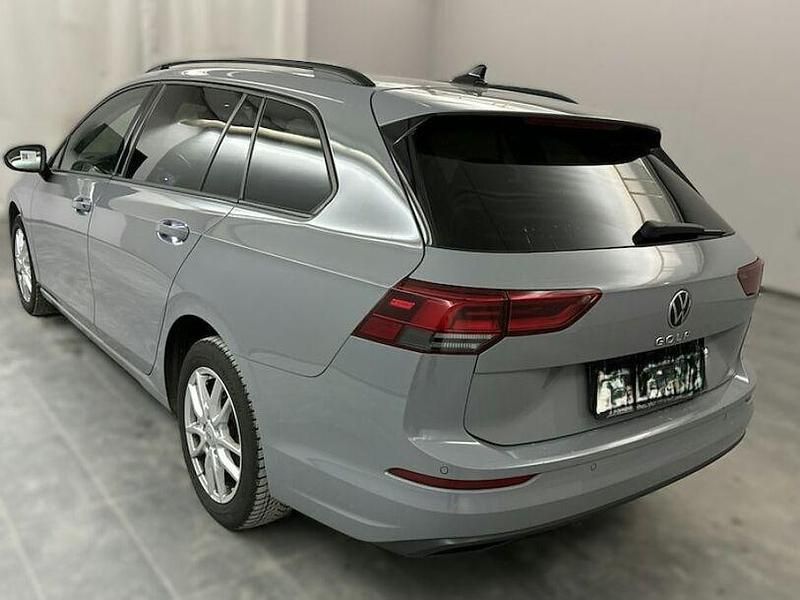 Gebraucht VW Golf VIII Life 116 PS (85 kW) 2022 Moonstone gray Kombi