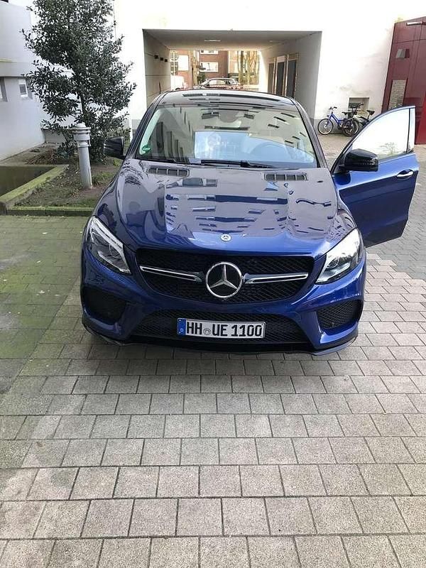 Blau Gebraucht 2018 Mercedes GLE350 SUV | 34.900 € - Bild 1/4