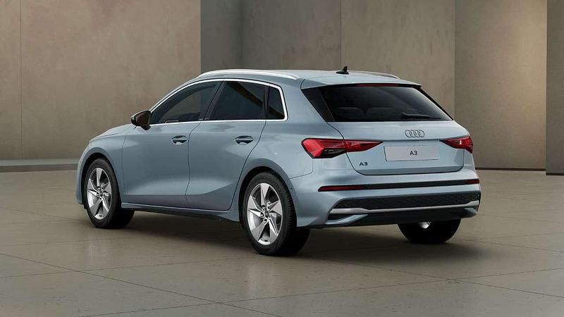 Second-hand Audi A3 Advanced Plus 150 CP (110 kW) 2025 Gri Berlinǎ