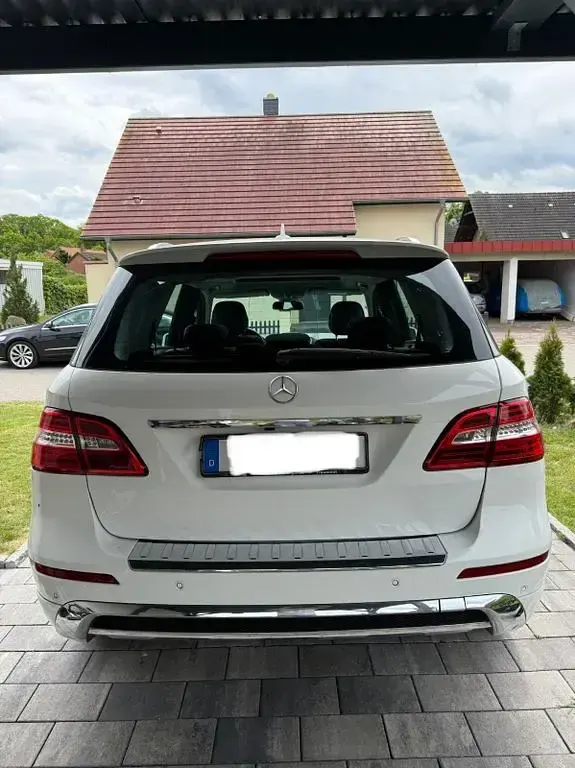 Gebraucht Mercedes ML350 258 PS (189 kW) 2015 Weiß SUV
