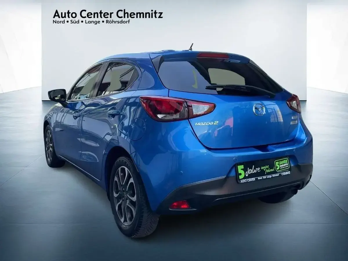 Gebraucht Mazda 2 Nakama 90 PS (66 kW) 2016 Blau Limousine