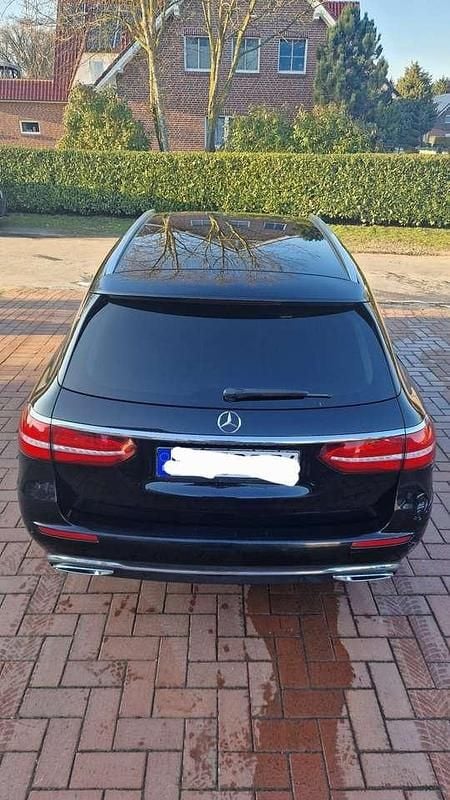 Gebraucht Mercedes E220 Exclusive 194 PS (142 kW) 2020 Kombi