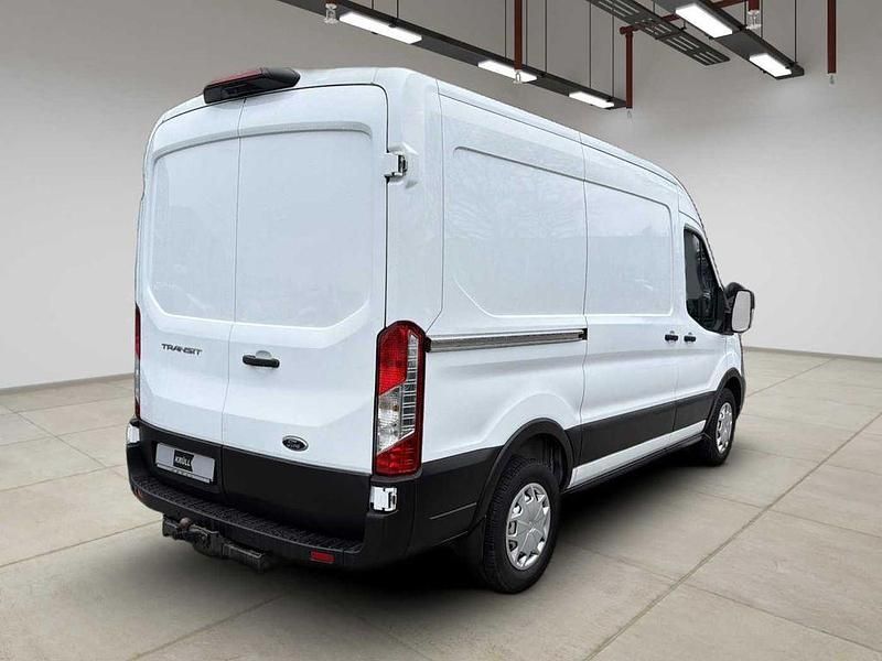 Gebraucht Ford Transit Trend 131 PS (96 kW) 2020 Weiß Limousine