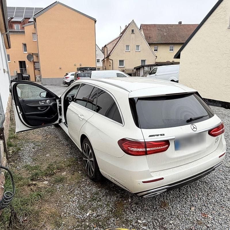 Gebraucht Mercedes E300 306 PS (225 kW) 2020 Weiß Kombi