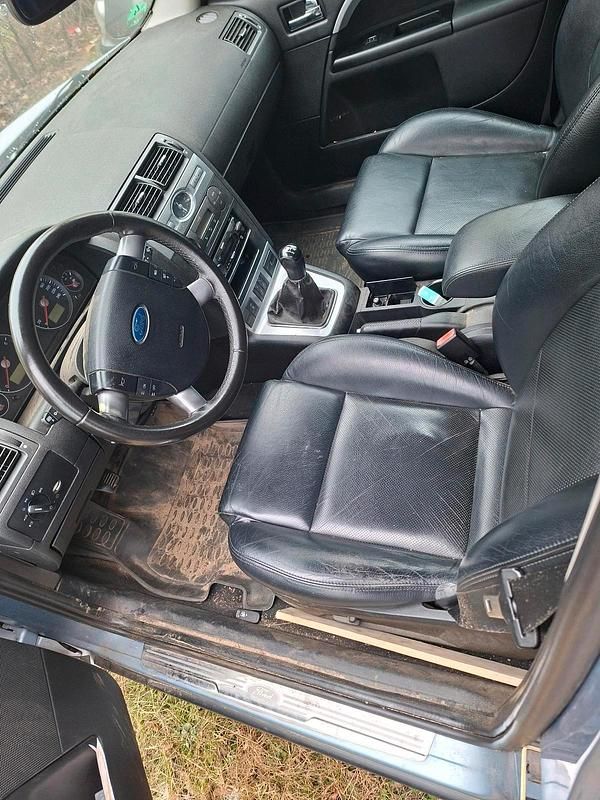 Gebraucht Ford Mondeo 107 PS (78 kW) 2004 Blau Limousine