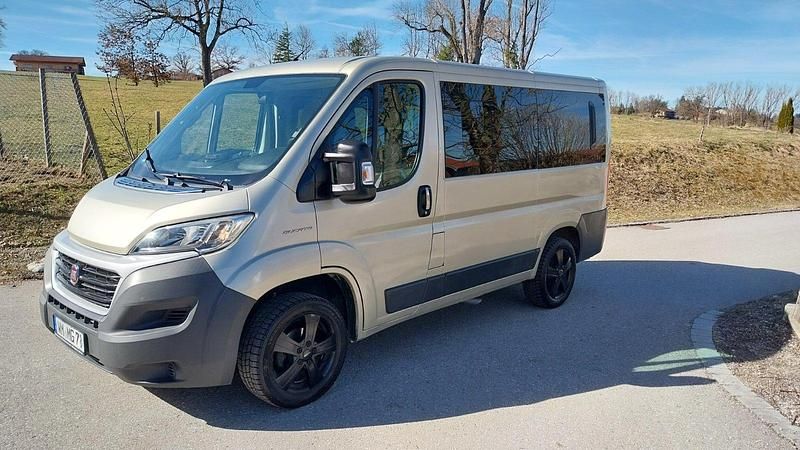 Gebraucht Fiat Ducato 150 PS (110 kW) 2017 Gold Van