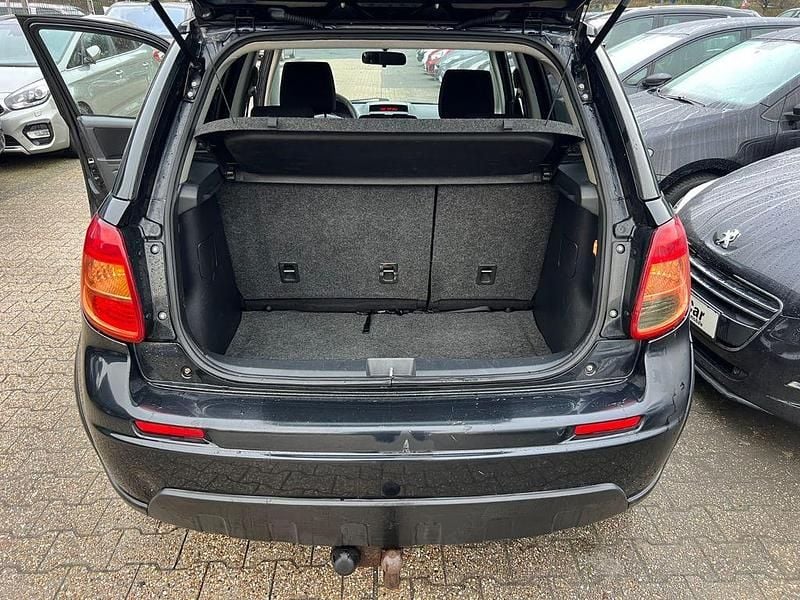 Gebraucht Suzuki SX4 107 PS (78 kW) 2009 Schwarz Limousine