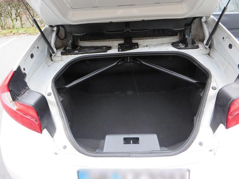 Gebraucht Renault Wind Night&Day 133 PS (97 kW) 2011 Weiß Cabrio