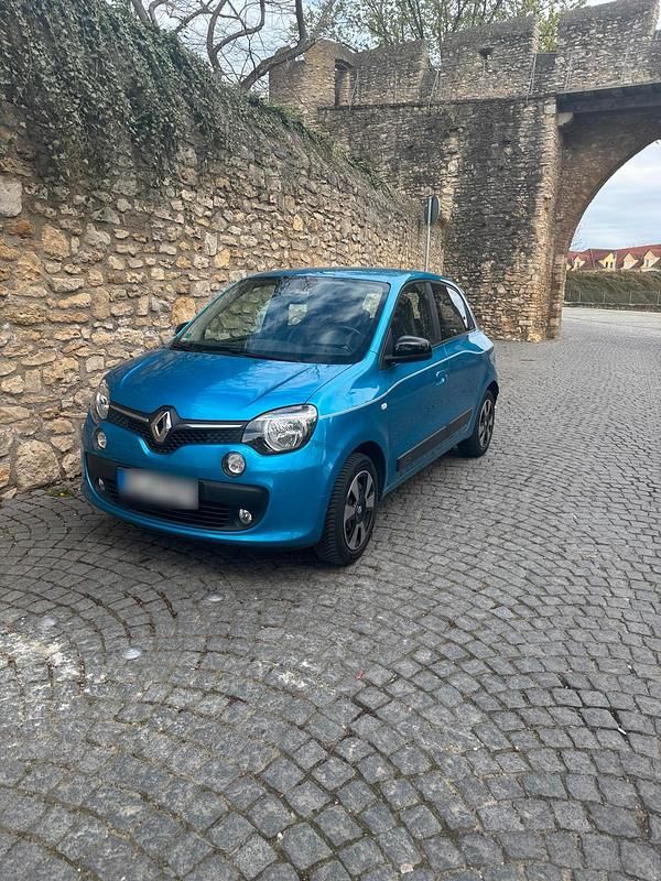 Second-hand Renault Twingo 71 CP (52 kW) 2017 Albastru Hatchback