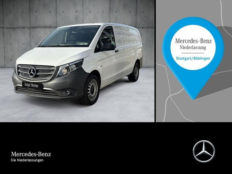 Weiß Gebraucht 2022 Mercedes Vito Van / Kleinbus | 20.801 € (Superpreis) - Bild 1/4