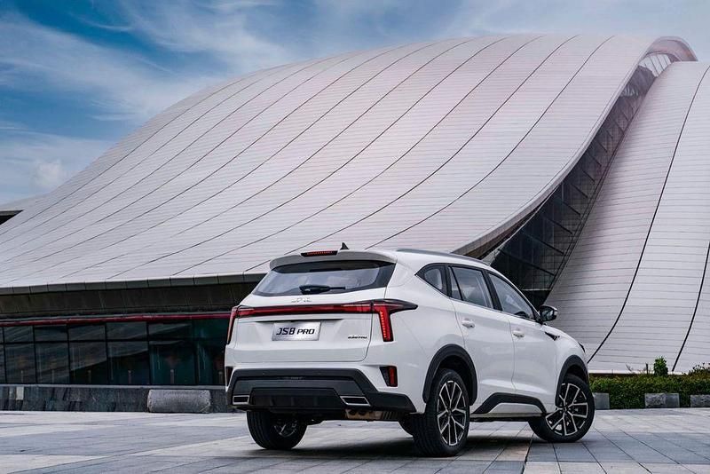 Neu JAC JS8 174 PS (127 kW) 2026 Schwarz SUV