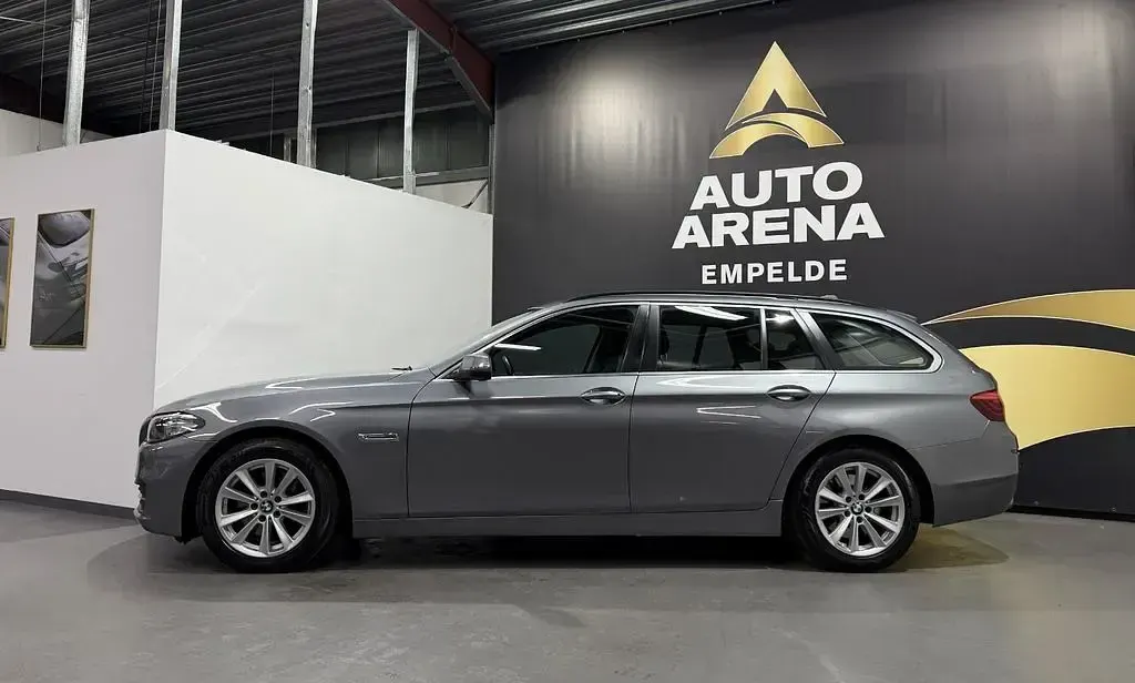 Gebraucht BMW 520 Performance 184 PS (135 kW) 2014 Spacegrau metallic Kombi