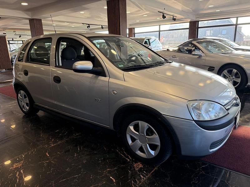 Second-hand Opel Corsa Njoy 75 CP (55 kW) 2003 Argintiu Hatchback