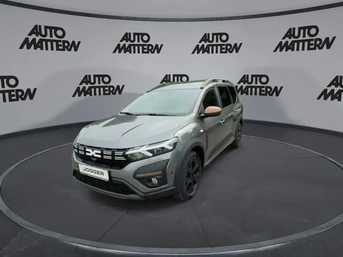 Neu Dacia Jogger Extreme 74 PS (54 kW) 2025 Grau Van / Kleinbus
