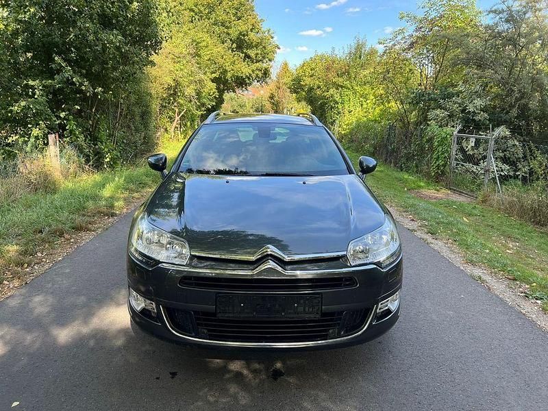 Grau Gebraucht 2016 Citroën C5 SELECTION Kombi | 6.900 € (Fairer Preis) - Bild 1/4