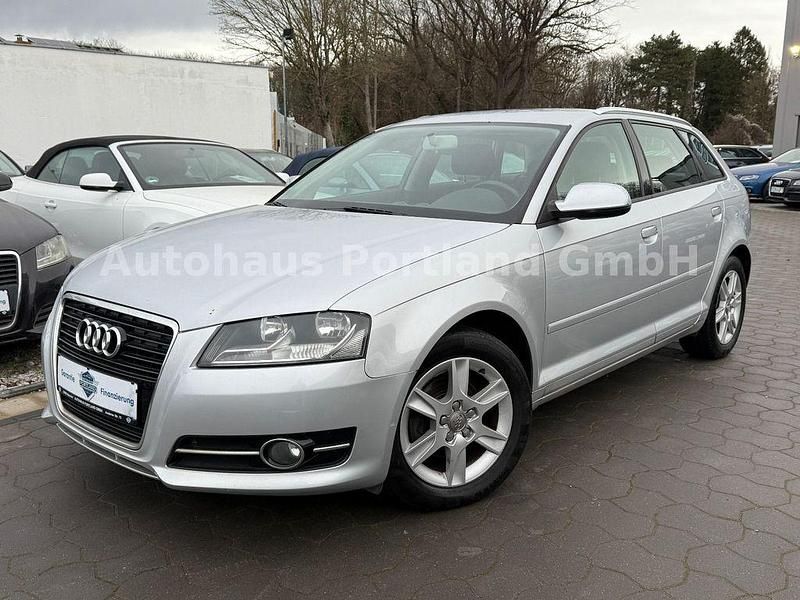 Gebraucht Audi A3 Attraction 90 PS (66 kW) 2012 Silber Kleinwagen