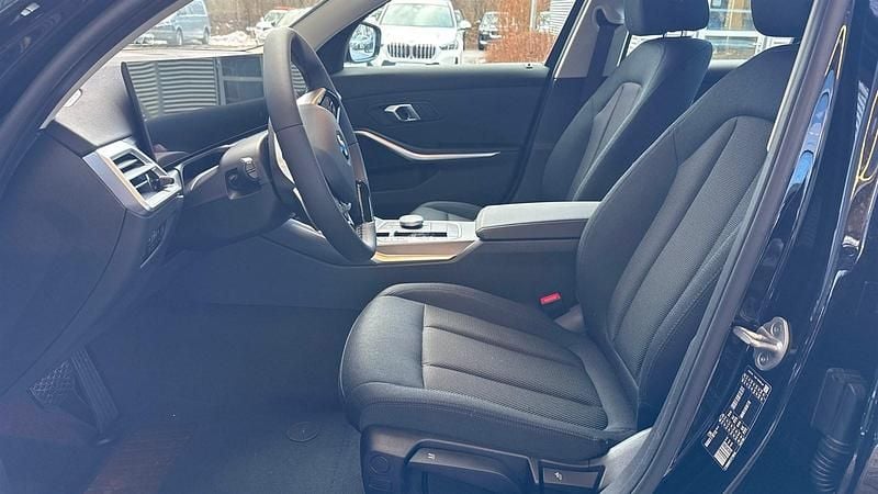 Neu BMW 318 Efficient Dynamics 156 PS (114 kW) 2026 Schwarz uni