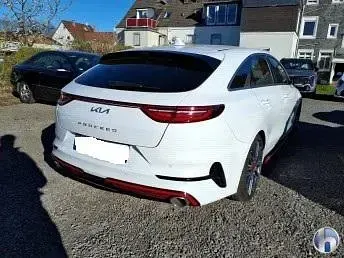 Gebraucht Kia ProCeed 204 PS (150 kW) 2022 Deluxeweiss met. Kombi