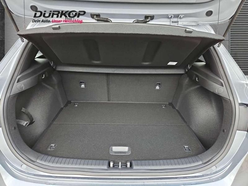 Second-hand Kia Ceed 140 CP (102 kW) 2025 Argintiu Hatchback