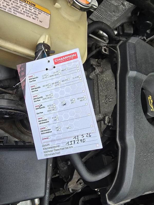 Gebraucht Hyundai i30 Edition 90 PS (66 kW) 2012 Silber Limousine