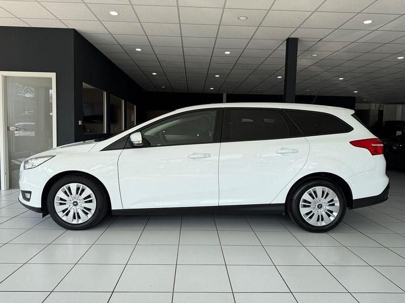 Gebraucht Ford Focus Business Edition 120 PS (88 kW) 2018 Weiß Limousine