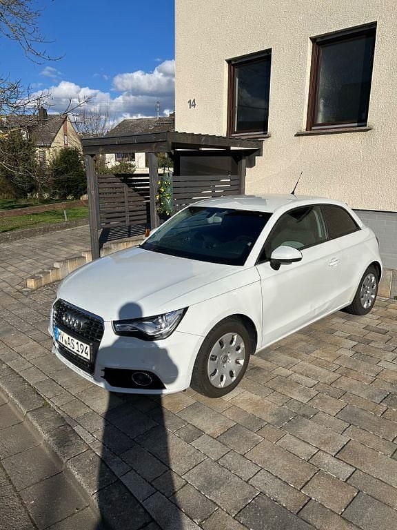 Gebraucht Audi A1 Ambition 122 PS (89 kW) 2012 Weiß Kleinwagen