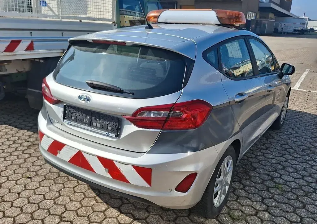 Gebraucht Ford Fiesta Trend 71 PS (52 kW) 2019 Silbergrau Kleinwagen