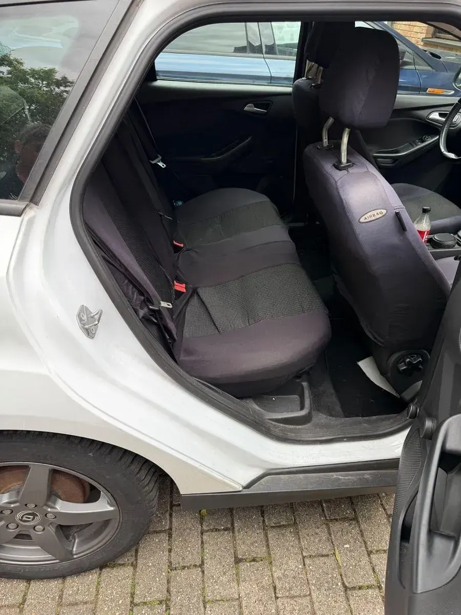 Gebraucht Ford Focus 105 PS (77 kW) 2015 Weiß Kombi
