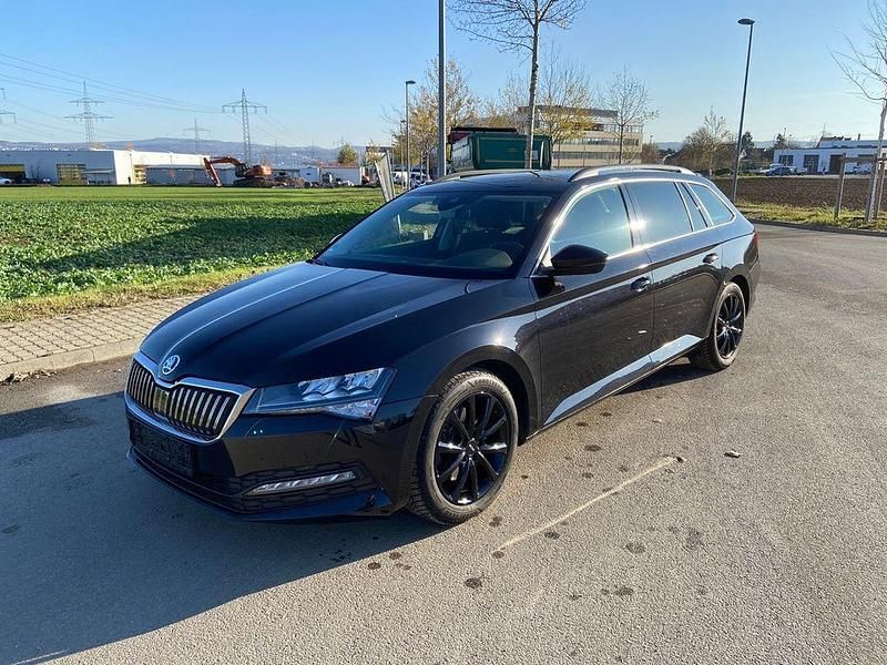Schwarz Gebraucht 2020 Skoda Superb Ambition Kombi | 25.900 € (Fairer Preis) - Bild 1/4