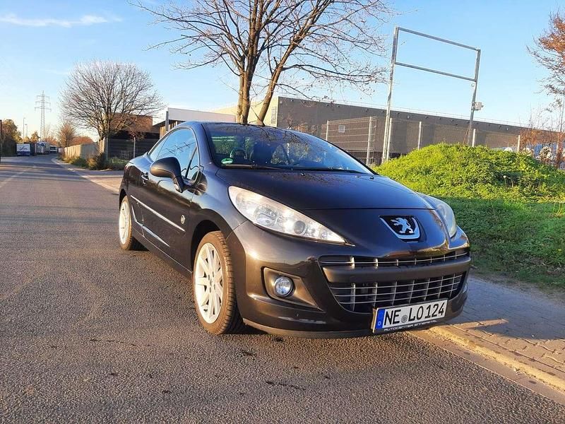 Schwarz Gebraucht 2010 Peugeot 207 CC Cabrio | 4.700 € (Fairer Preis) - Bild 1/4