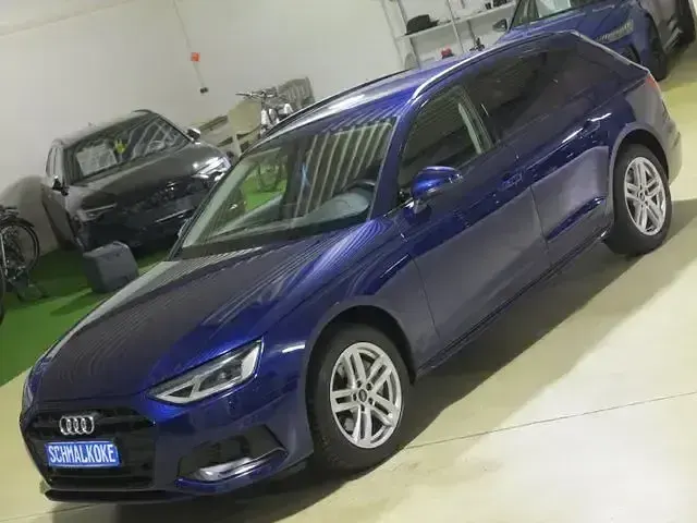 Gebraucht Audi A4 Advanced 204 PS (150 kW) 2023 Navarrablau Kombi