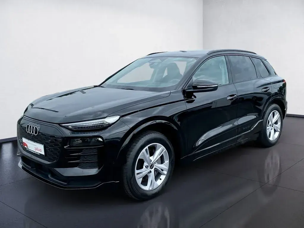 Gebraucht Audi Q6 e-tron Ambiente 284 kW (387 PS) 2025 Mythosschwarz metallic SUV