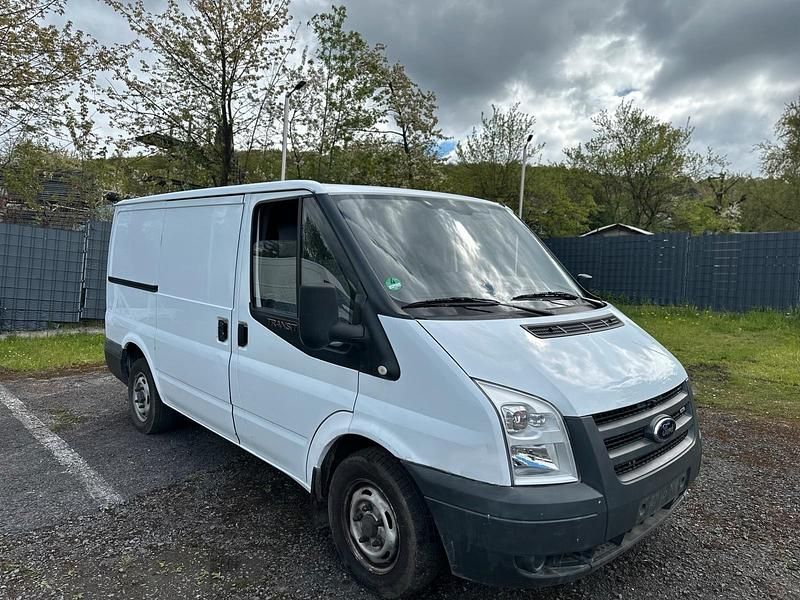 Usado Ford Transit 2008 Blanco Familiar