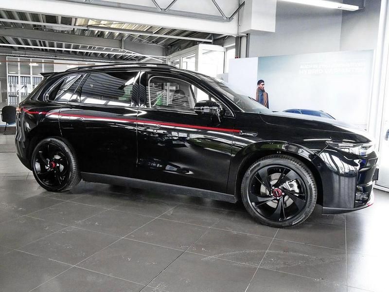 Neu Leapmotor C10 439 kW (598 PS) 2026 Schwarz SUV