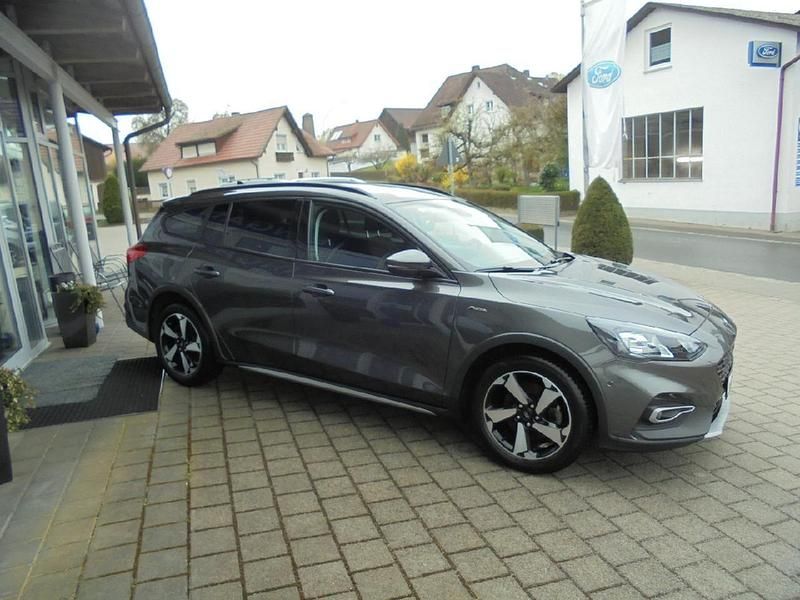 Usata Ford Focus Active 155 CV (114 kW) 2021 Grigio Station wagon