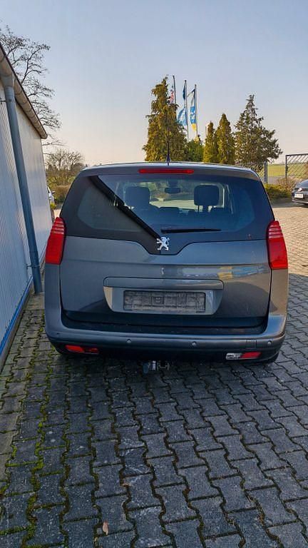 Gebraucht Peugeot 5008 156 PS (114 kW) 2010 Schwarz Van / Kleinbus
