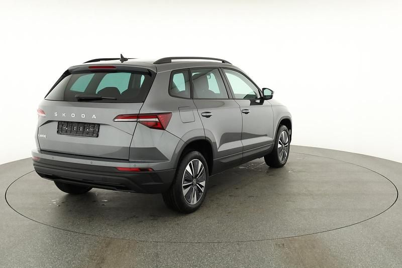 Neu Skoda Karoq Selection 150 PS (110 kW) 2025 Graphite grau metallic SUV
